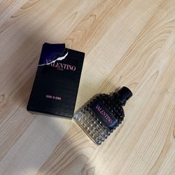 Valentino Born in Roma original