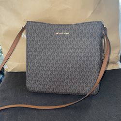 Michael Kors Bag 🤎