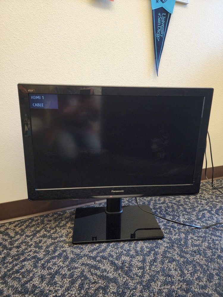 Panasonic 32" VIERA HD (720p) LCD TV - TC-L3232C