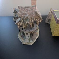 15 House Statues 