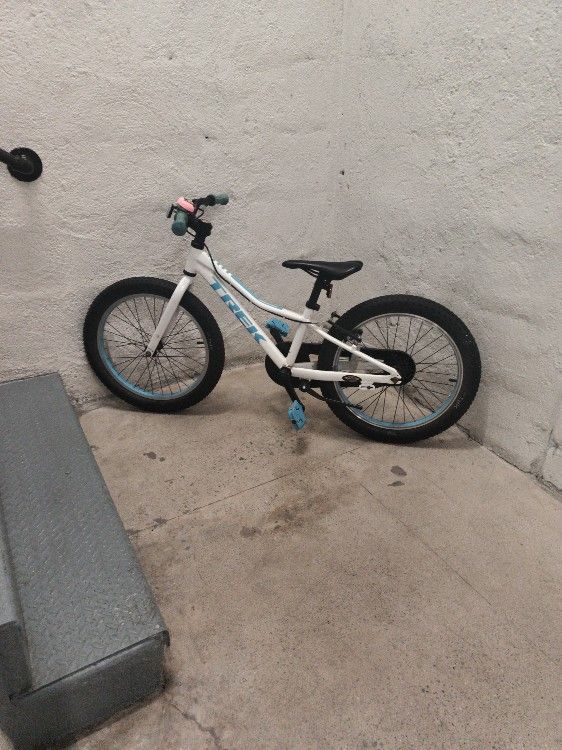 Precaliber Trek Girls & Boys Bike