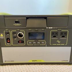 Goal Zero Yeti1000 Lithium Portable Power Station w/Boulder 100 Solar Panel