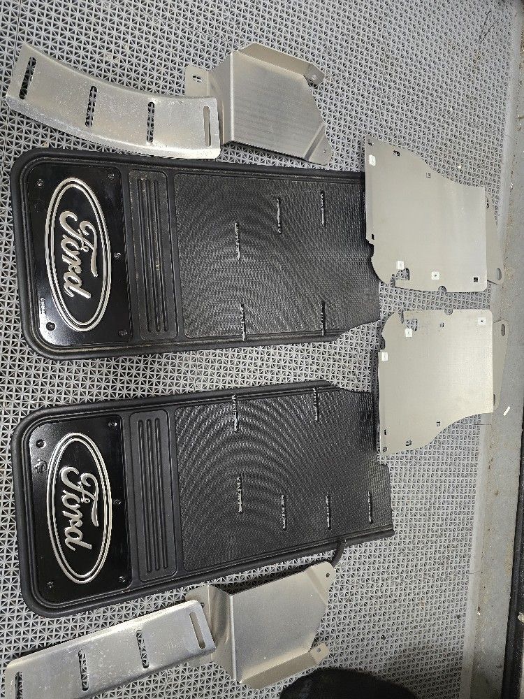 Splash Guards - Gatorback by Truck Hardware
Rear Pair Ford Oval Black