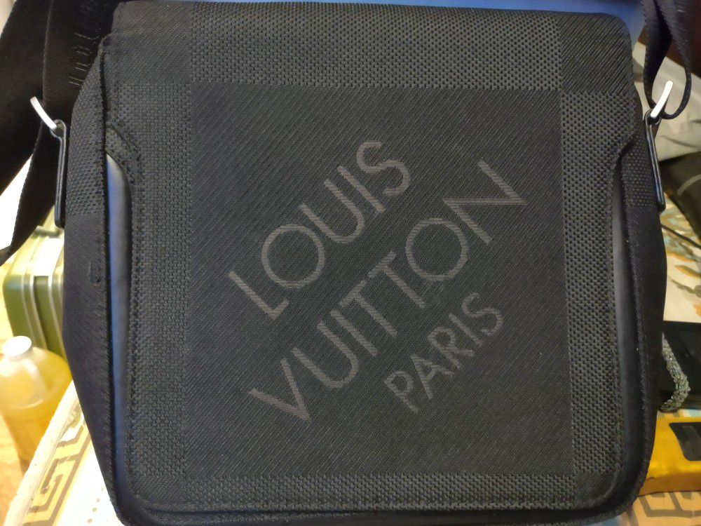 Men's  Louis  Vuitton  Computer  Case 