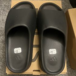 Adidas Yeezy slide onyx size 11 100% AUTHENTIC BRAND NEW (Goat and StockX verified)