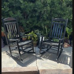 Black Rocking Chairs Set 2 Good Condición $130