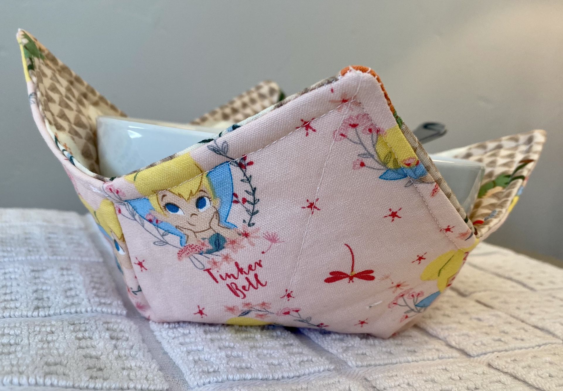 Disney Peter Pan & Tinkerbell Bowl Cozy (Reversible)