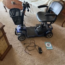VIVE 4-Wheel Mobility Scooter 