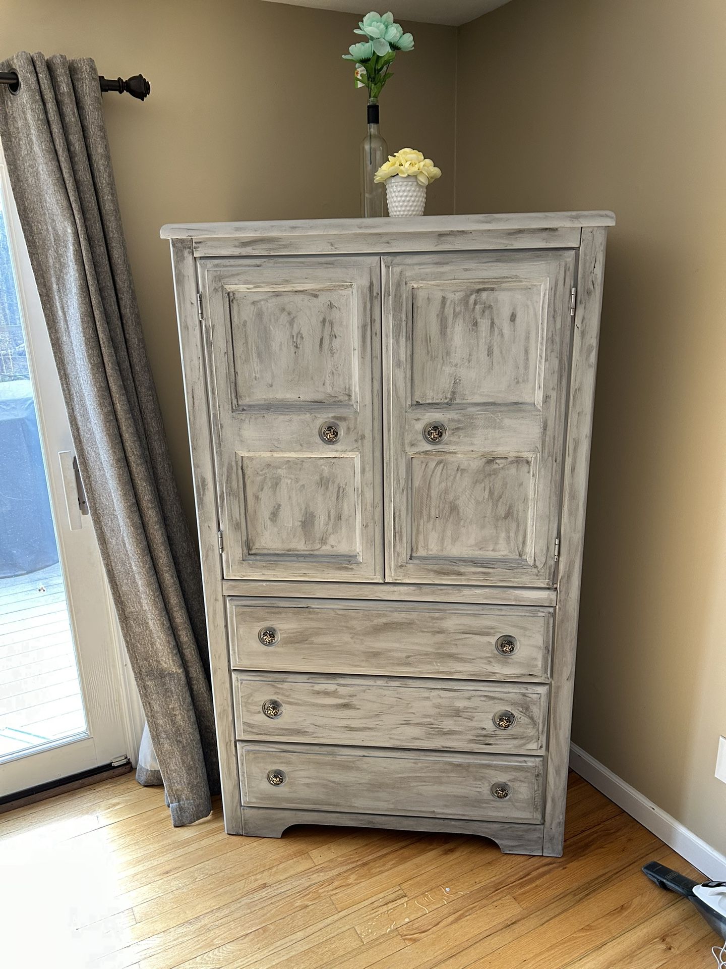 Armoire