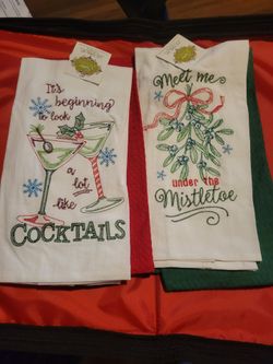 Christmas Holiday Kitchen Towel Set of 2