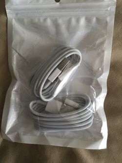 iPhone 5/6 or iPad cord