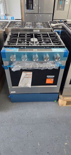 Brand new KitchenAid 5 burner gas range with air fryer self cleaning convection