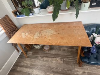 Free table dining room