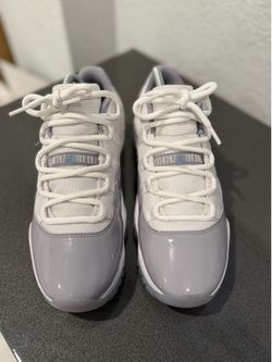 Jordan 11 low cement grey size 9
