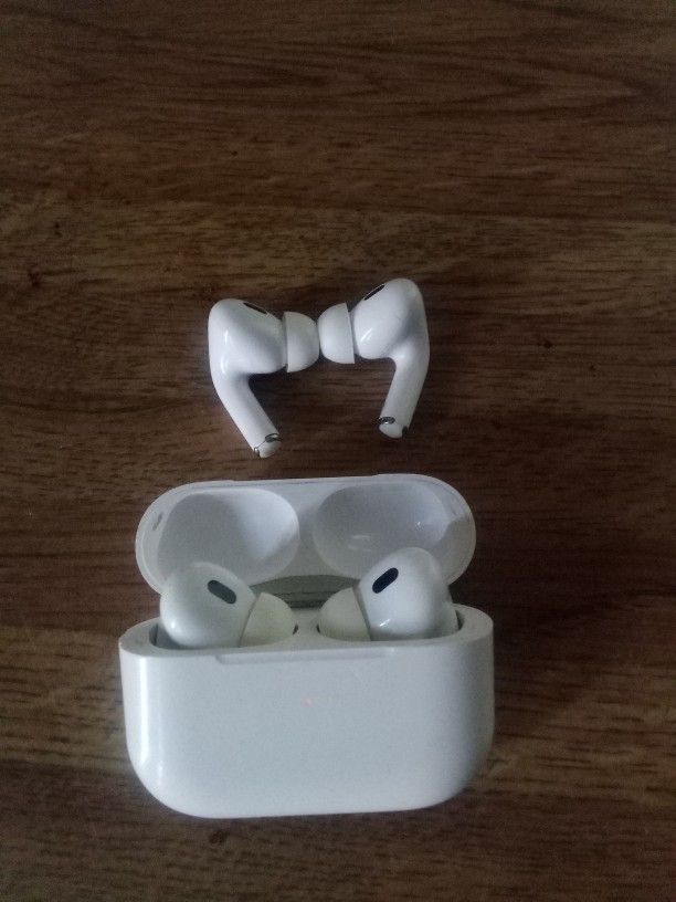 2 Pair of airpod pros