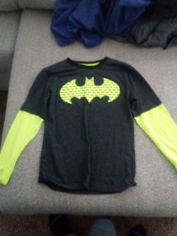 New kids Batman T shirt size L ages 10/12