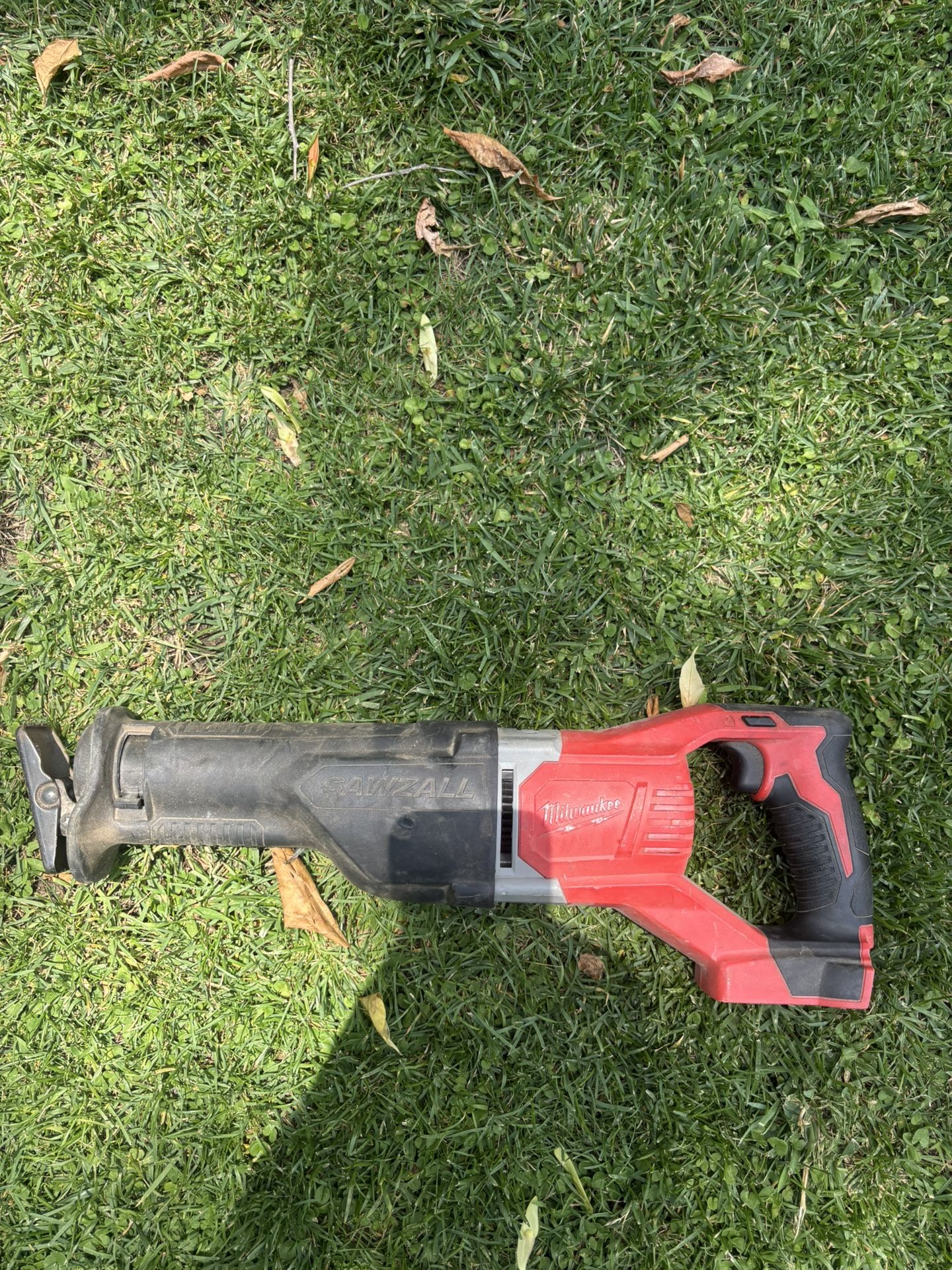 Milwaukee Sawzall M18