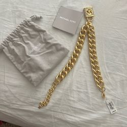 Brand New Micheal Kors Neckless 