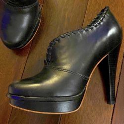 Uggs Women’s Leather Platform Shoes