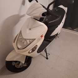 Gas Poered Scooter 49l CRHPC 050SA1