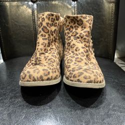 Boots Size 1