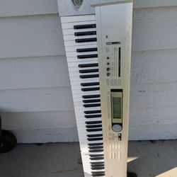 korg triton le music workstation le76 (Used)