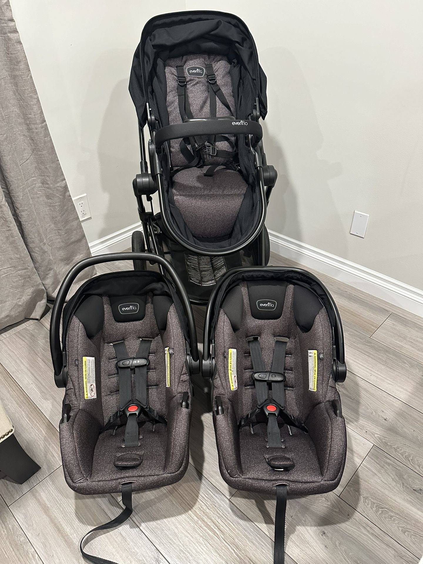 Evenflo Pivot Stroller  With 2 Litemax Infant Car Seats