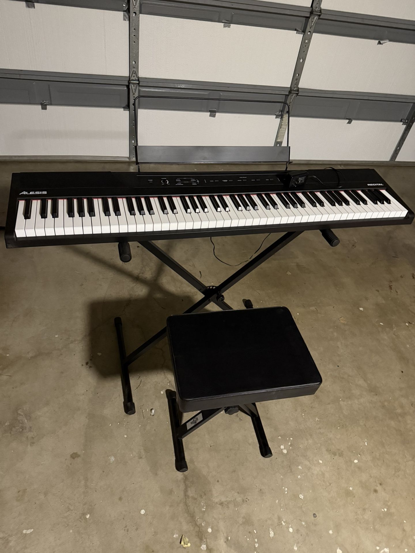 Piano (Weighted Keyboard)