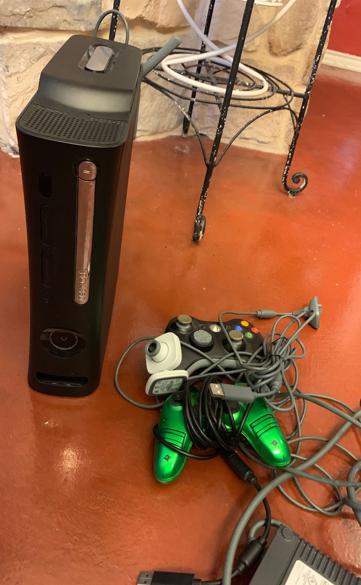 Xbox 360 with controllers 120HDD and games