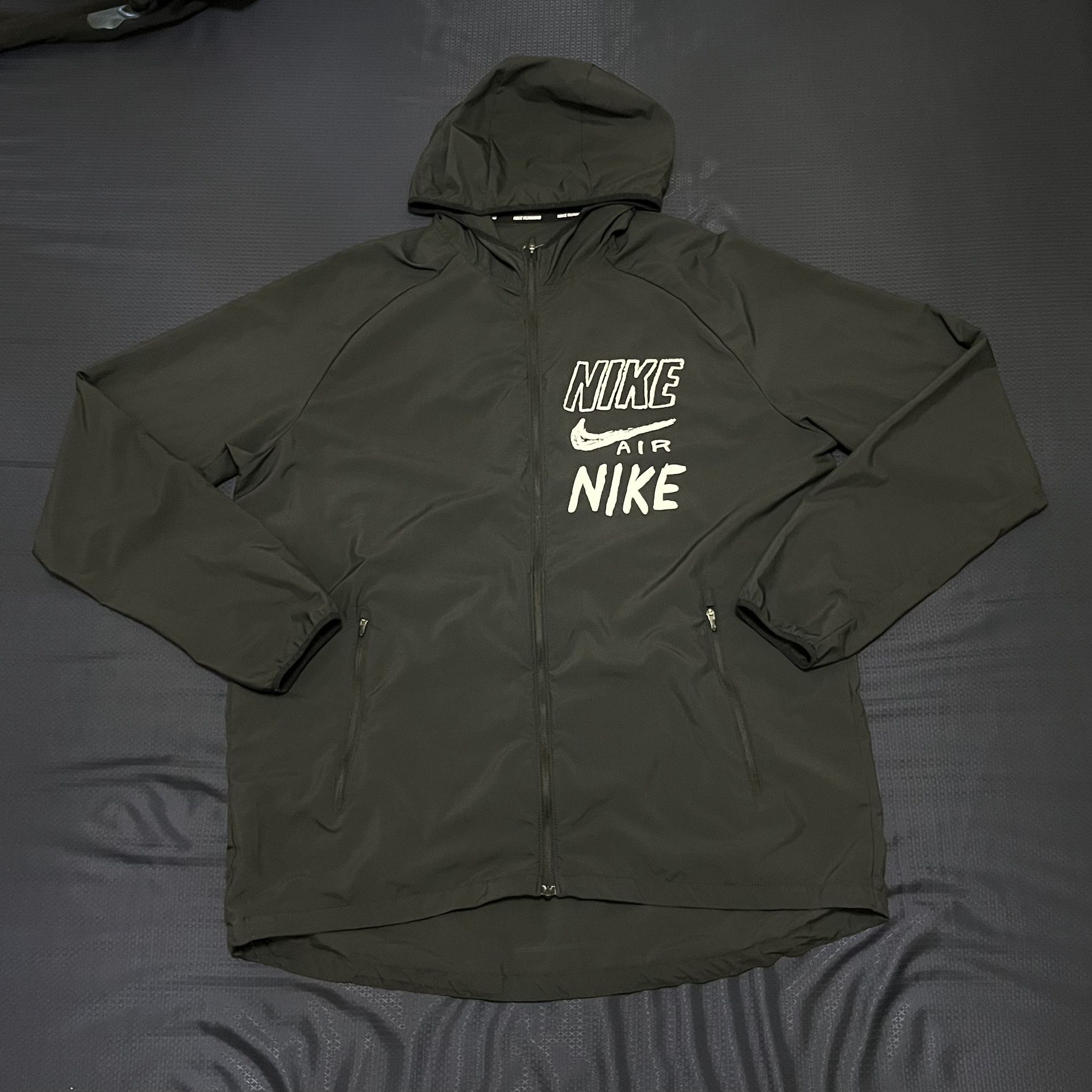NIKE RUNNING ESSENTIAL HOODED WINDBREAKER JACKET BLACK MEN’S SZ L CN8446 010