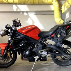 2011 Triumph Street Triple 675 R