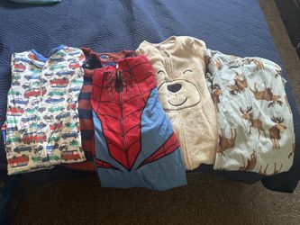 Boys PJs 5/6T Bundle