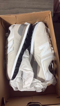 New balance women size 6