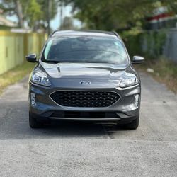 2021 Ford Escape Hybrid