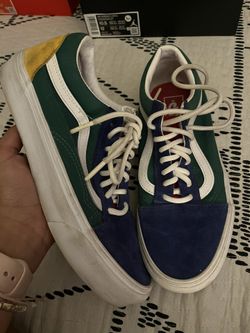 Yacht club vans 