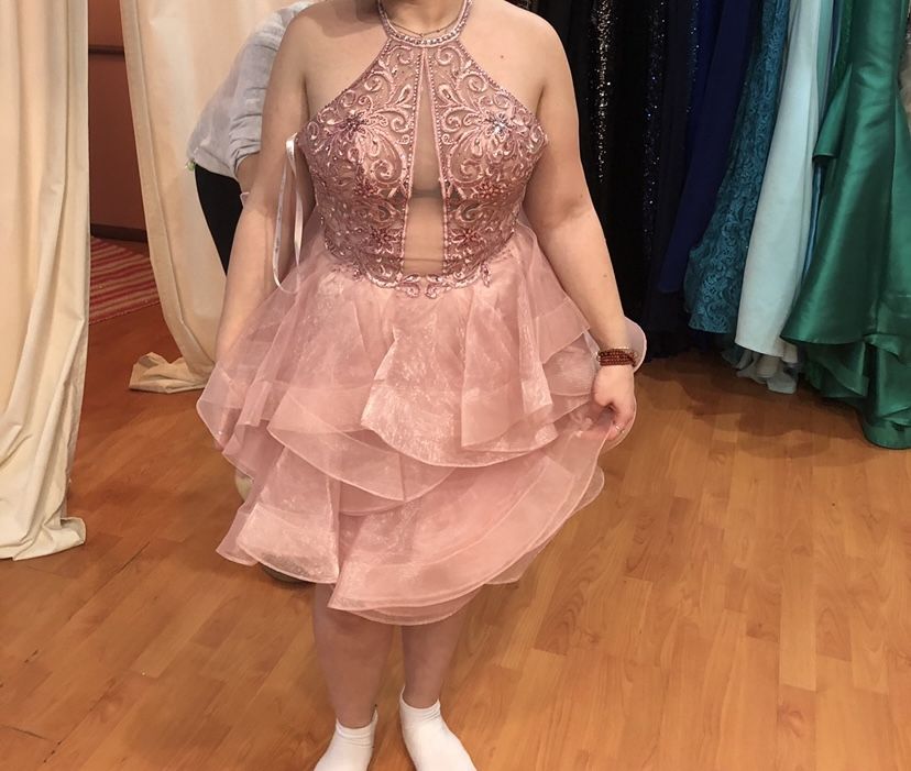 Size 14/16 Mauve With Sparkle Accents Halter Top