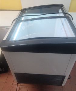 ICE CREAM FREEZER