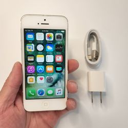 iPhone 5 - GSM UNLOCKED - Like New