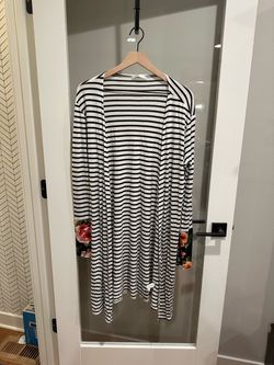 Blakeley L/XL Striped Open-Front Cardigan with Floral Cuff Detail - Black/ White