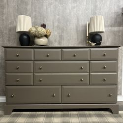 Timeless XL refinished Dresser / Nursery / Tv Stand 