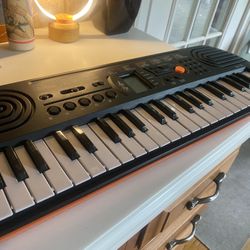 CASIO PIANO KEYBOARD 