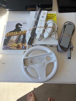 Nintendo Wii Console Bundle with Accessories