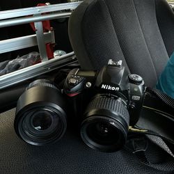 Nikon D70 Digital SLR camera Set