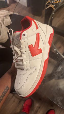 OFF WHITE