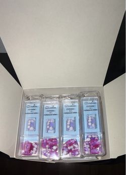 Press on nails