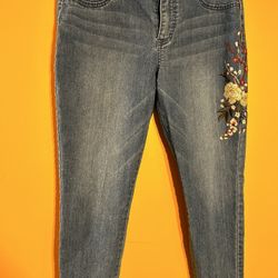 Women's jeans. Size 10. Jennifer Lopez .$35