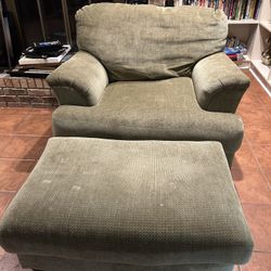Chair With Ottoman
