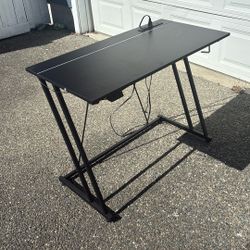 Gaming Desk With Ports 