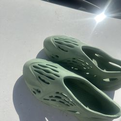 Adidas Men’s Yeezy Foam Runner 