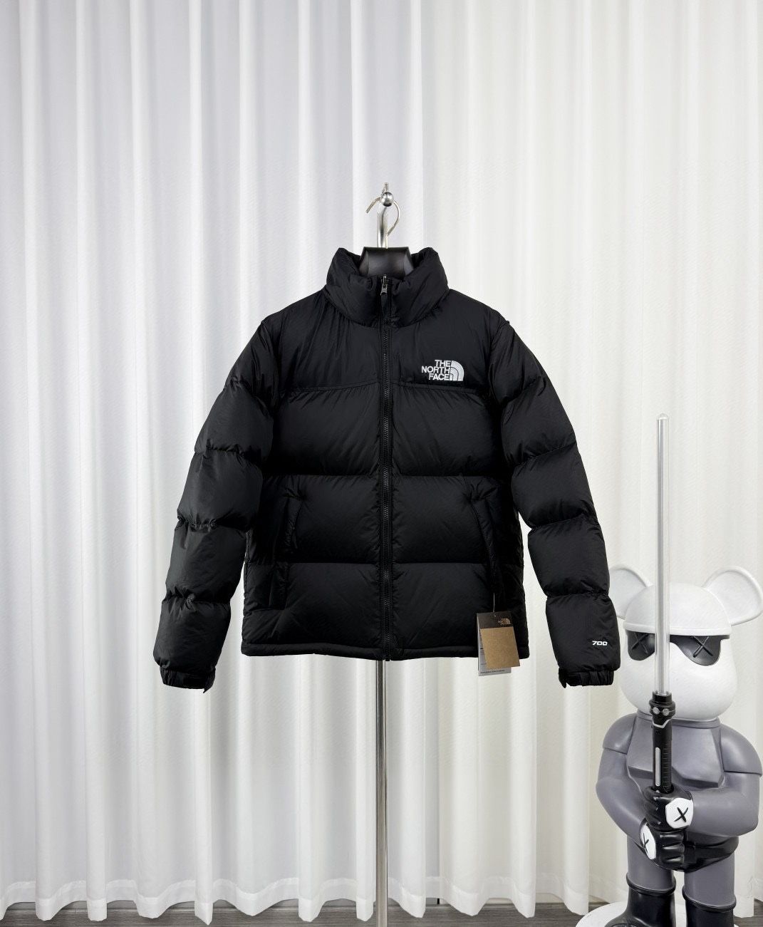 The North Face Men’s 1996 Retro Nuptse Jacket (Men’s L)